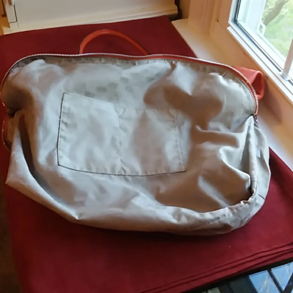 SOLD Michael Kors TravelBag Orange Leather XLarge Bag. Excellent Condition - Picture 13 of 14